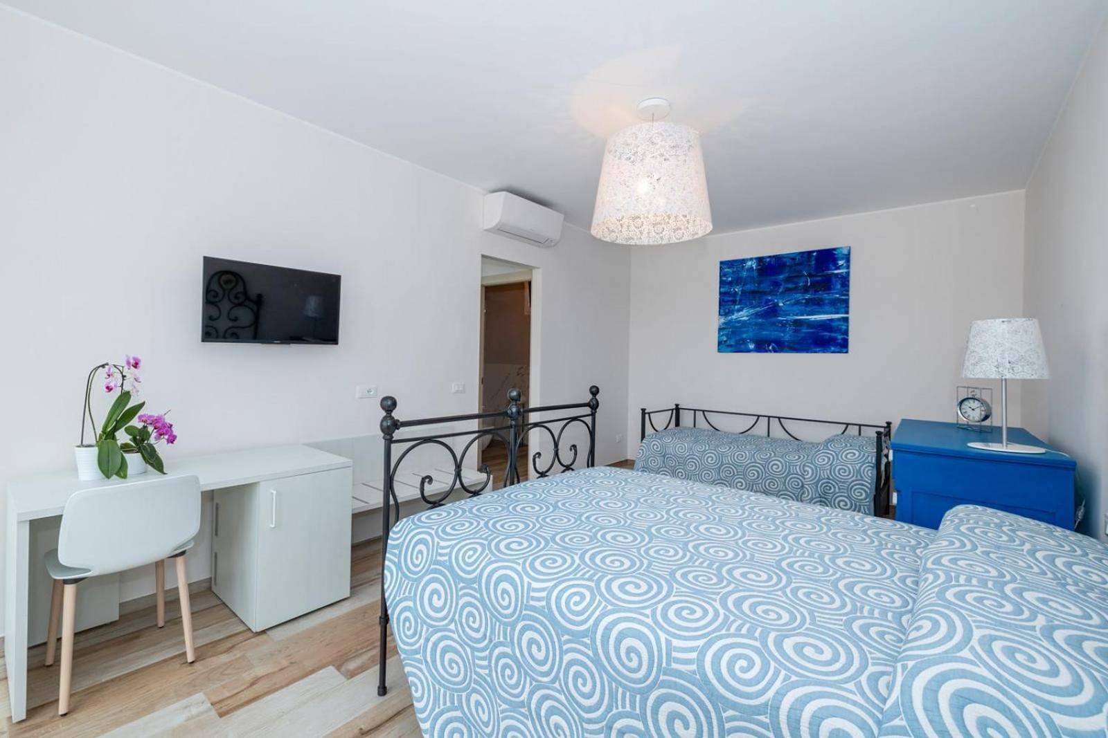 Bed and Breakfast Mirto Blu Borgio Verezzi Habitación foto